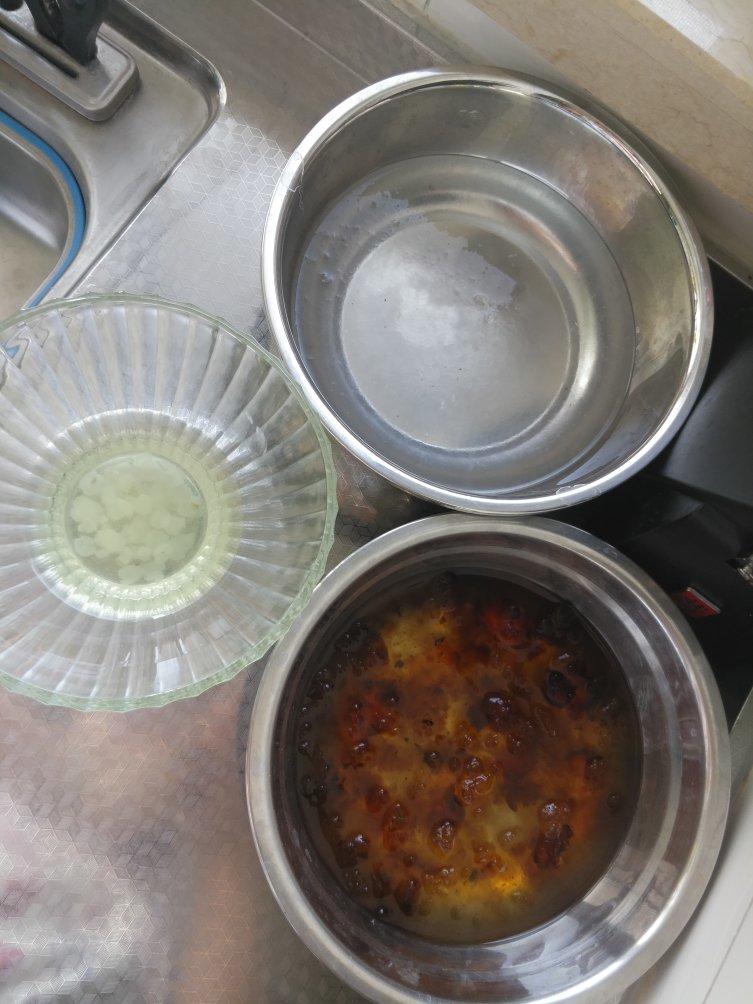 桃胶皂角米雪燕美颜羹