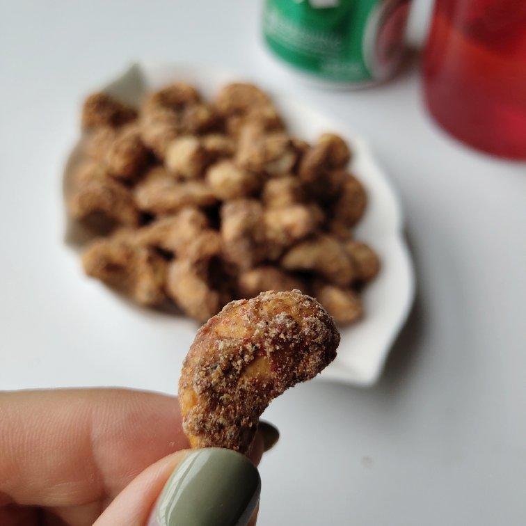 从小爱吃的零食，怪味花生。做起来其实很快手