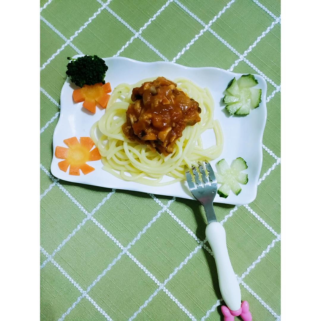 蕃茄蘑菇肉酱意大利面