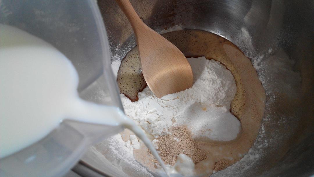 纯奶手撕吐司的做法 步骤1