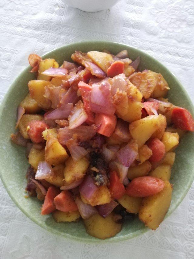 孜然火腿土豆丁