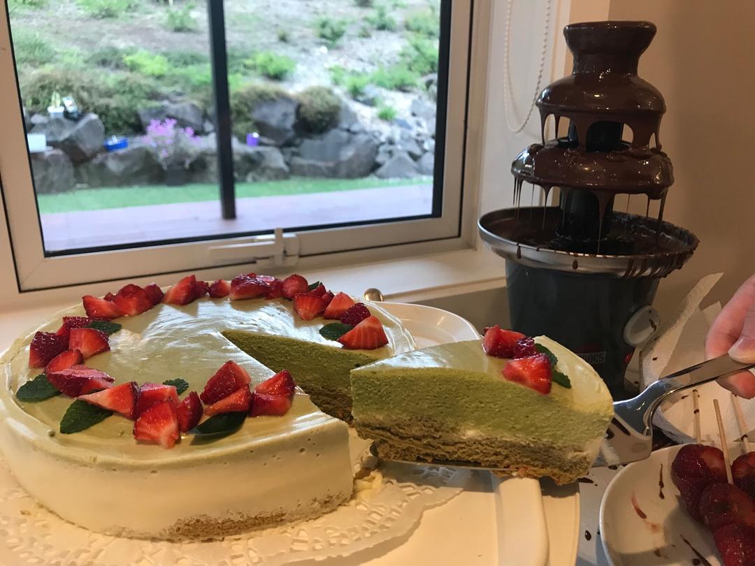 渐变抹茶慕斯蛋糕：我Amanda带着既美又作的抹茶甜点又来了！【曼食慢语】