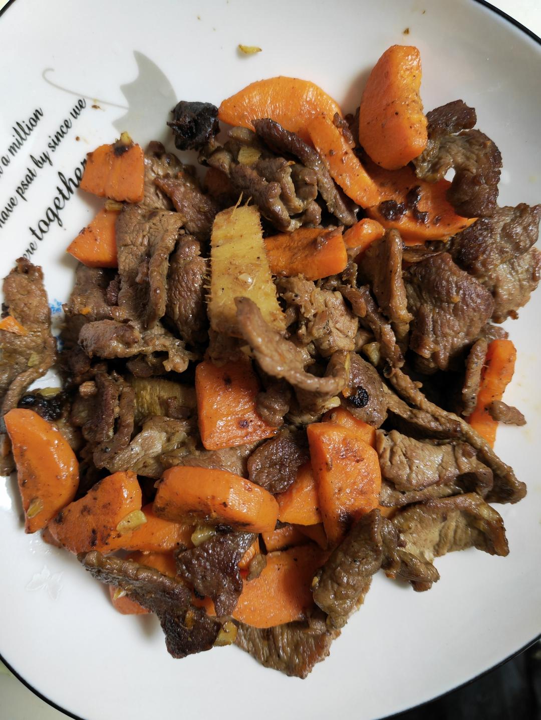 胡萝卜炒牛肉
