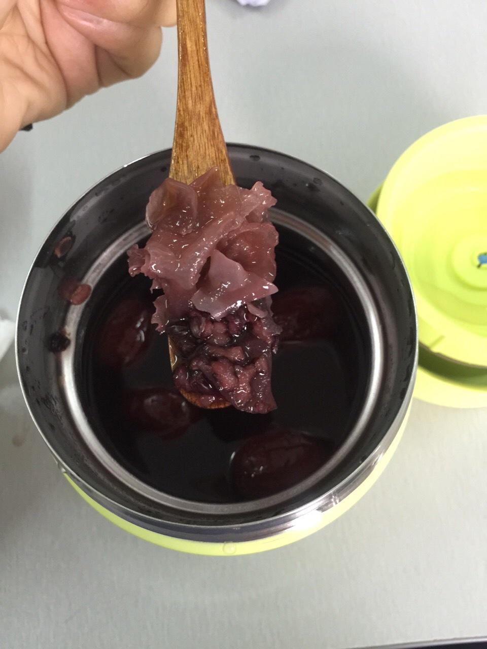 黑米银耳红枣汤（膳魔师500ml焖烧杯）的做法