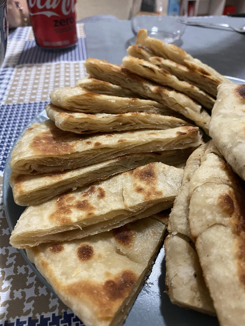 为什么自己烙的家常饼会发硬，跟我学这个好吃的烙饼方法吧！