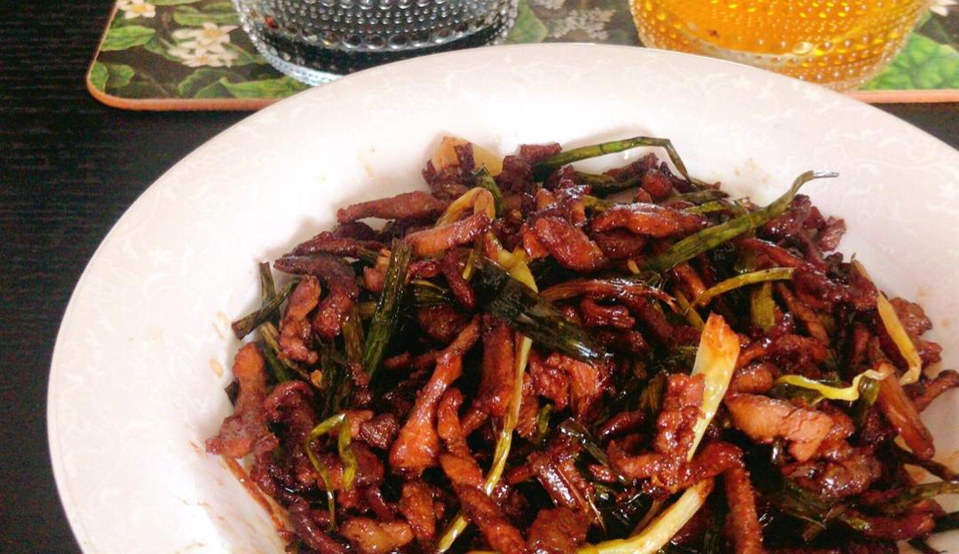 葱油肉丝拌面