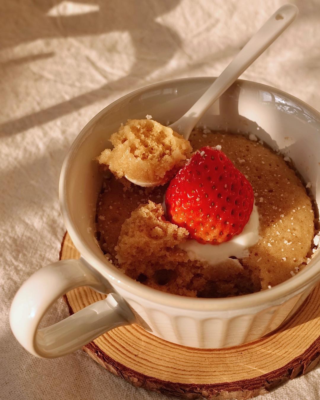 微波炉白巧蛋糕🧁White Chocolate Mug Cake