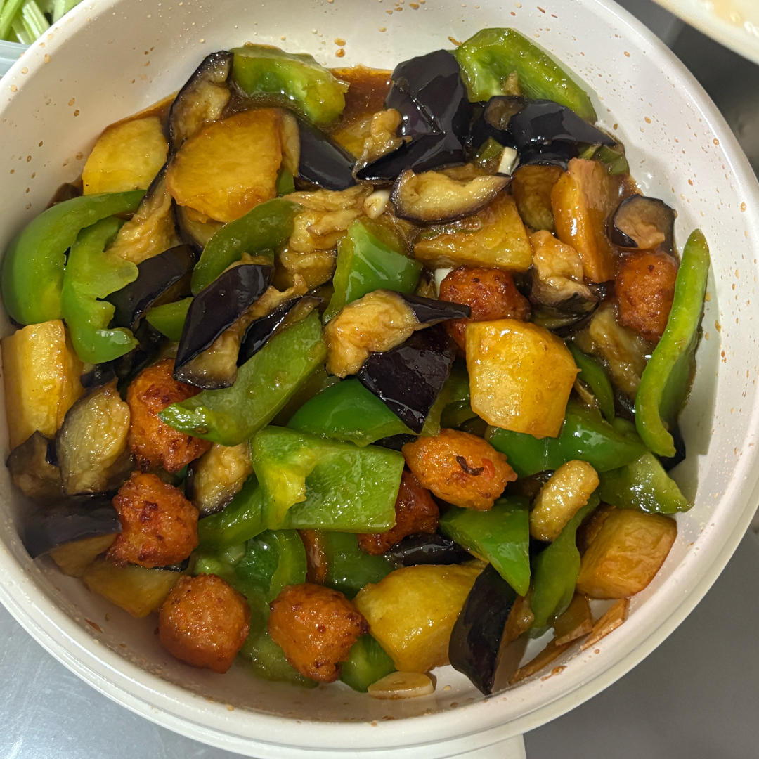 地三鲜（茄子，土豆，青椒）