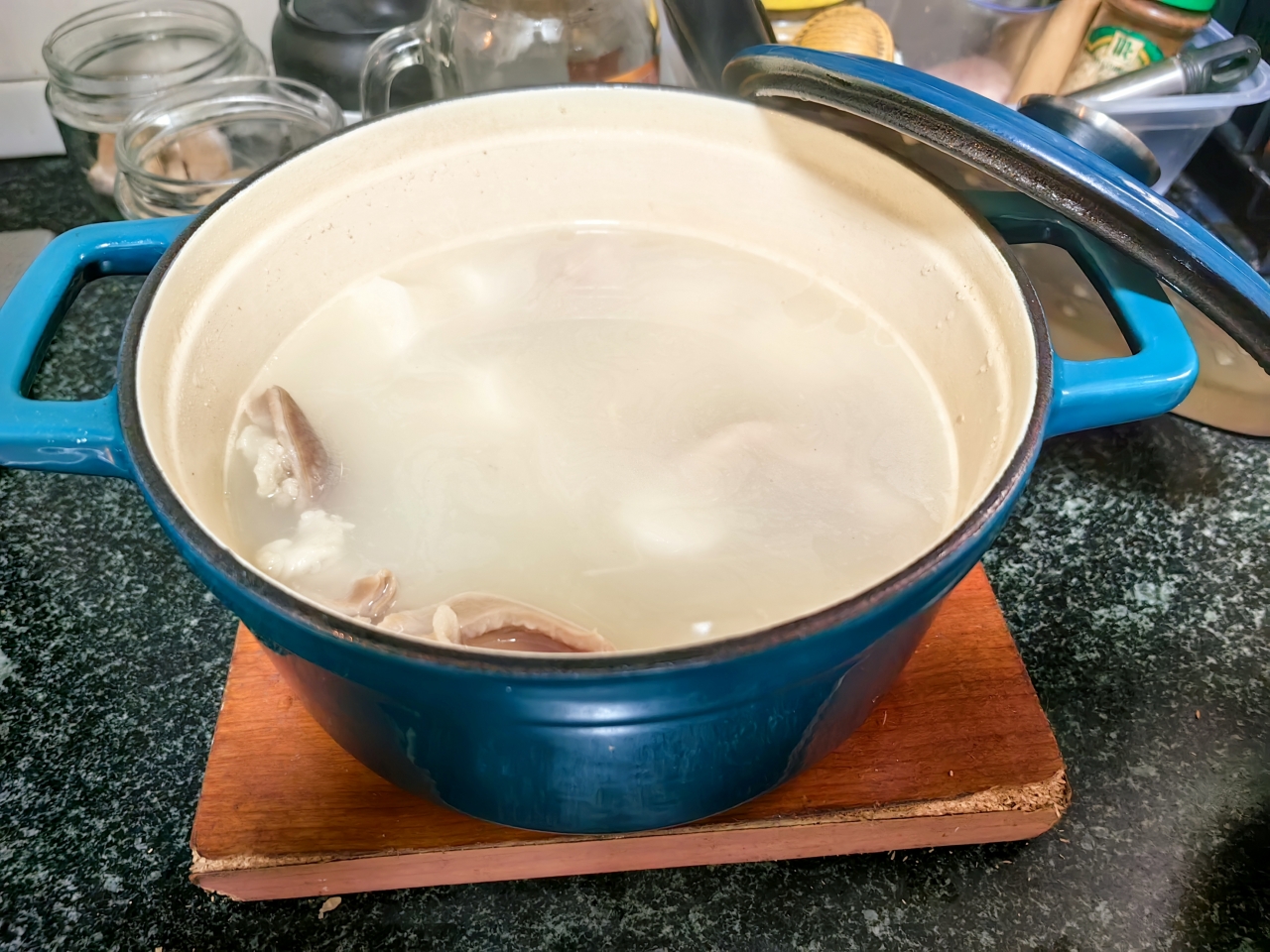 淮山猪肚汤的做法