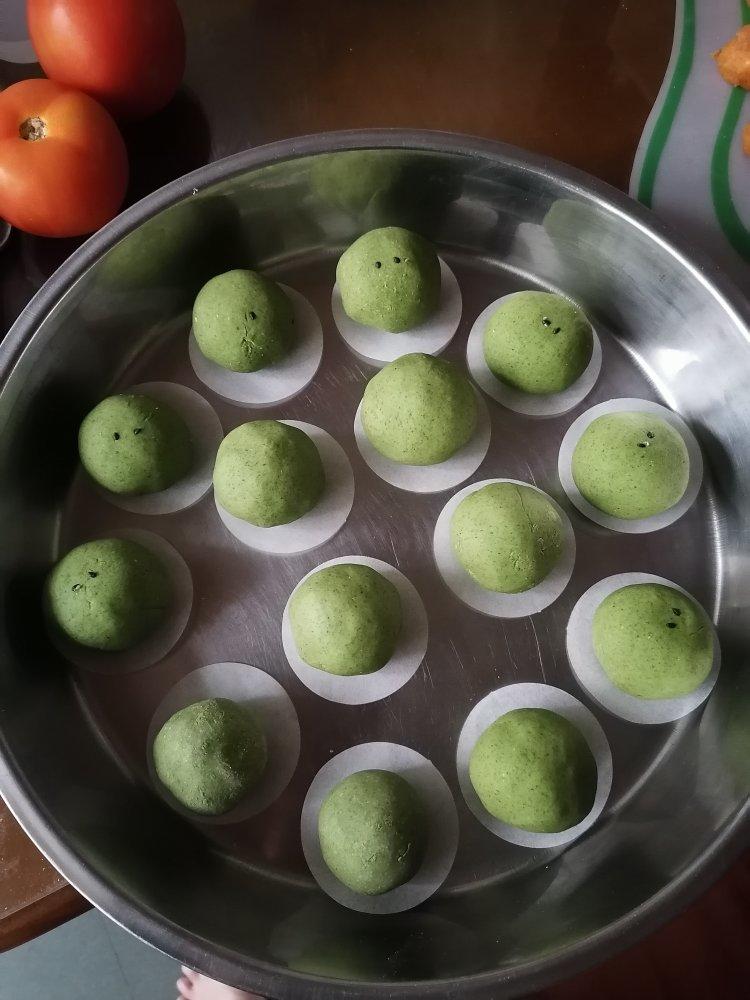 咸蛋黄肉松艾草团 青团