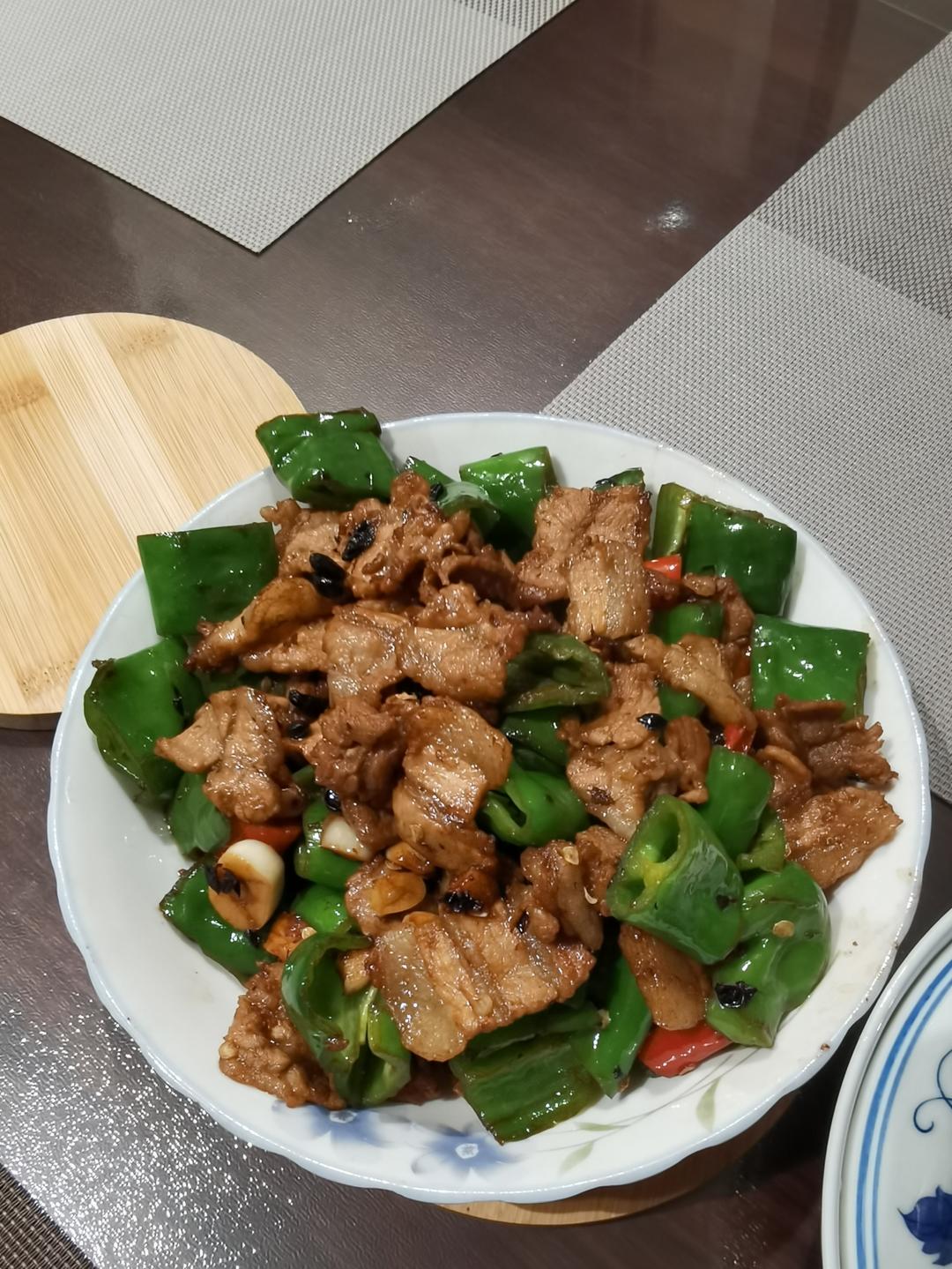 正宗辣椒炒肉