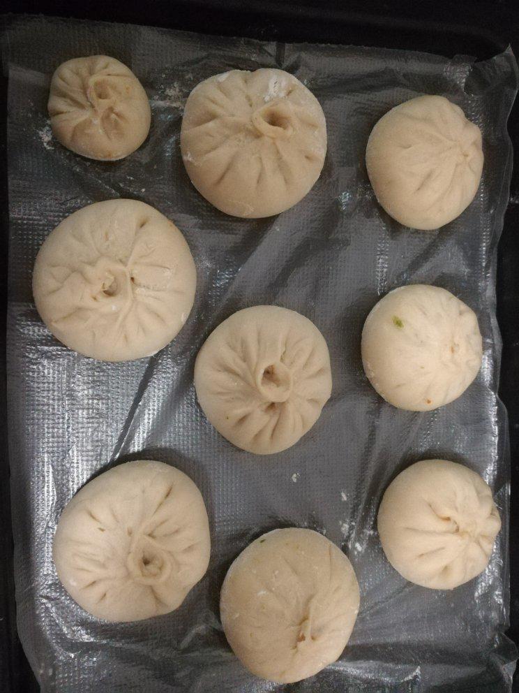 松软多汁的肉包子