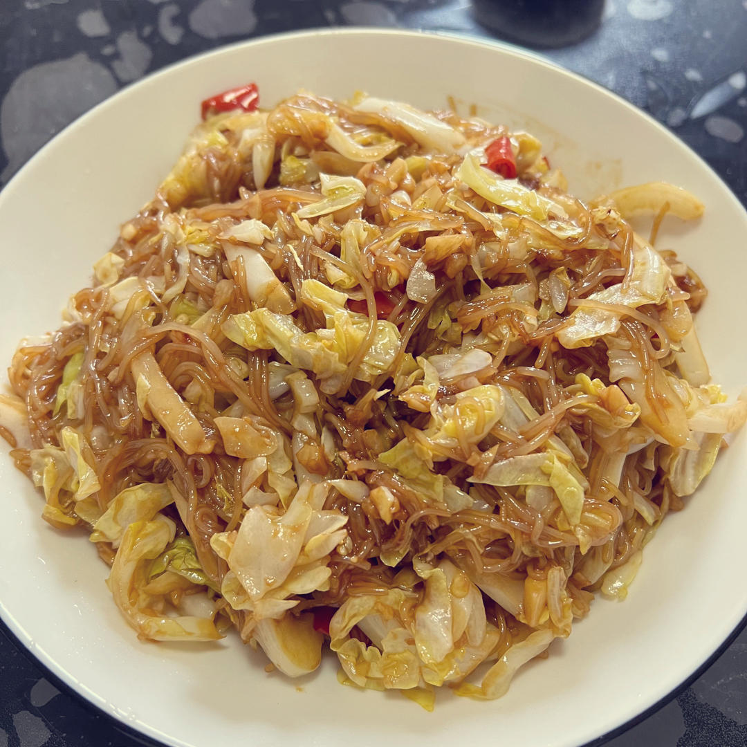 最近爱吃粉丝粉条～包菜炒粉丝