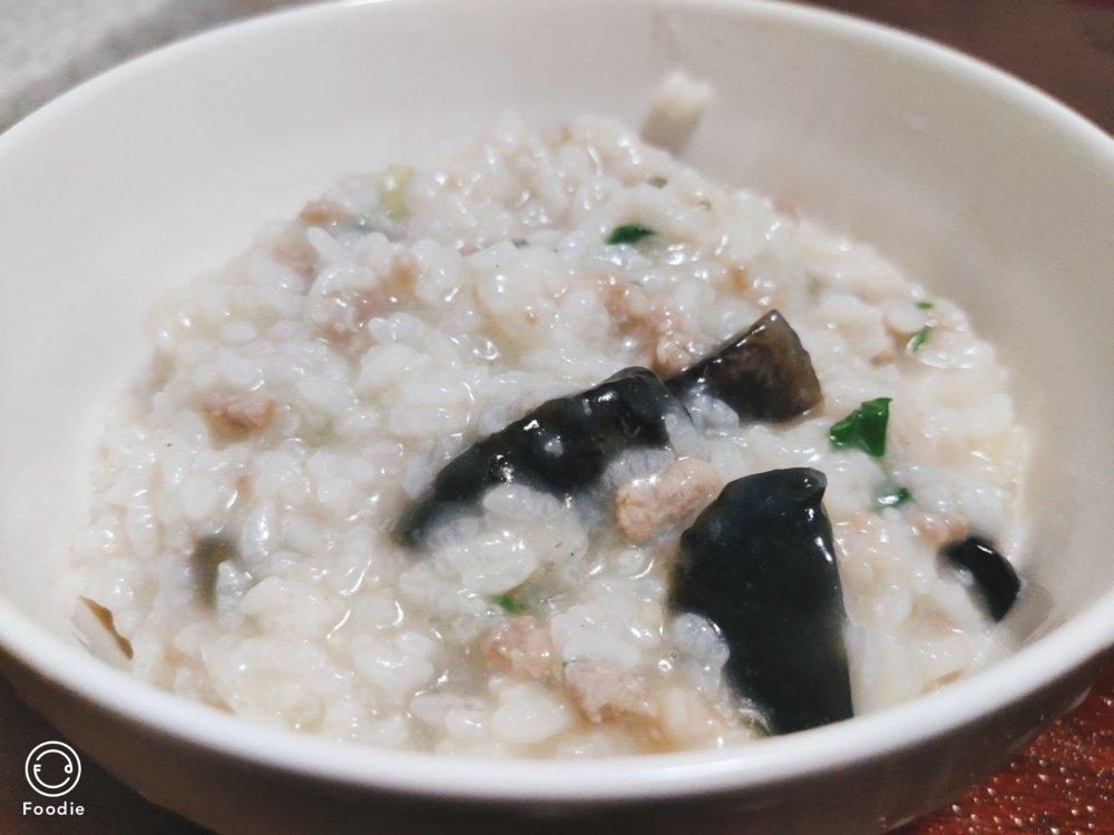 堂妈小厨——超好喝的皮蛋瘦肉粥