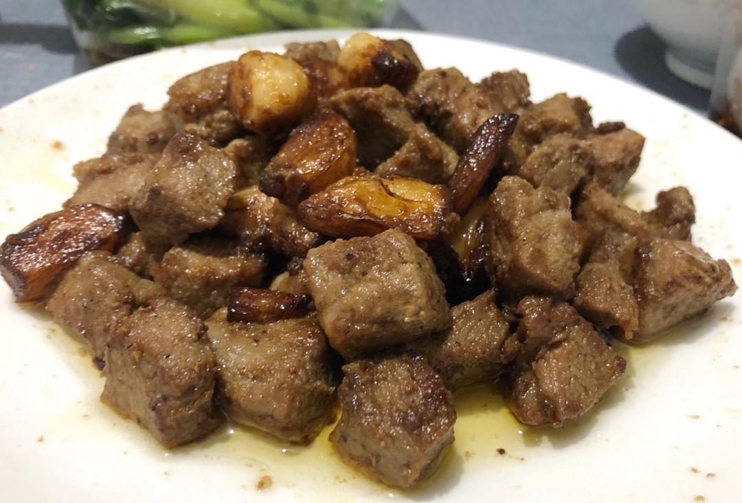 黑蒜子牛肉粒