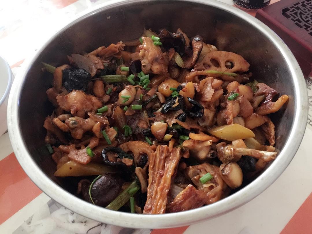 家庭版干锅牛蛙