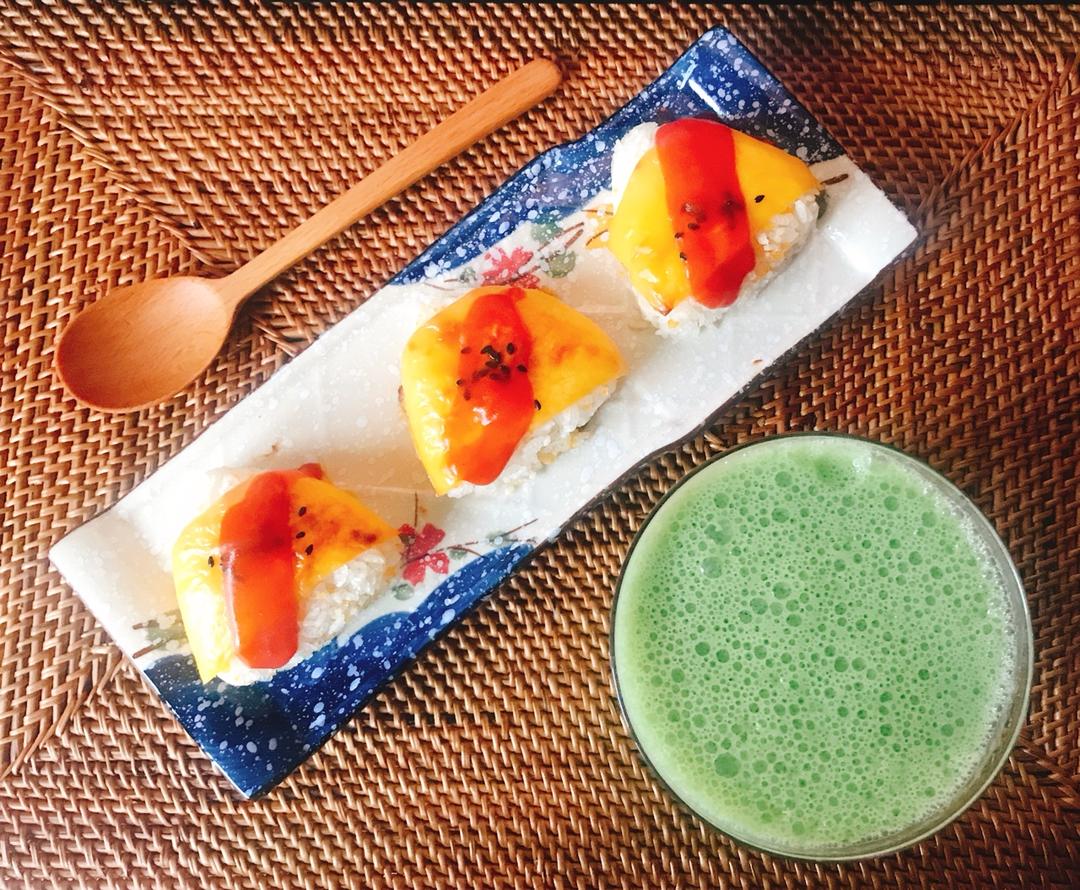 奶酪片烤饭团。