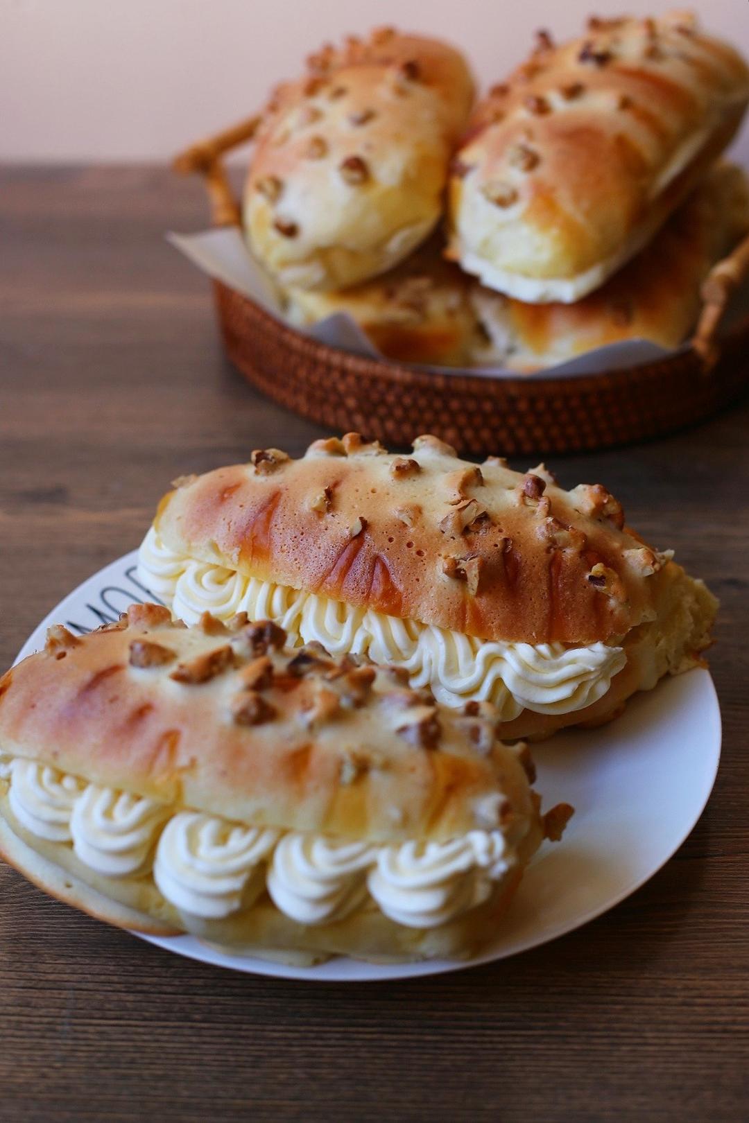 出炉秒扫光系列：核桃布里奥斯面包！