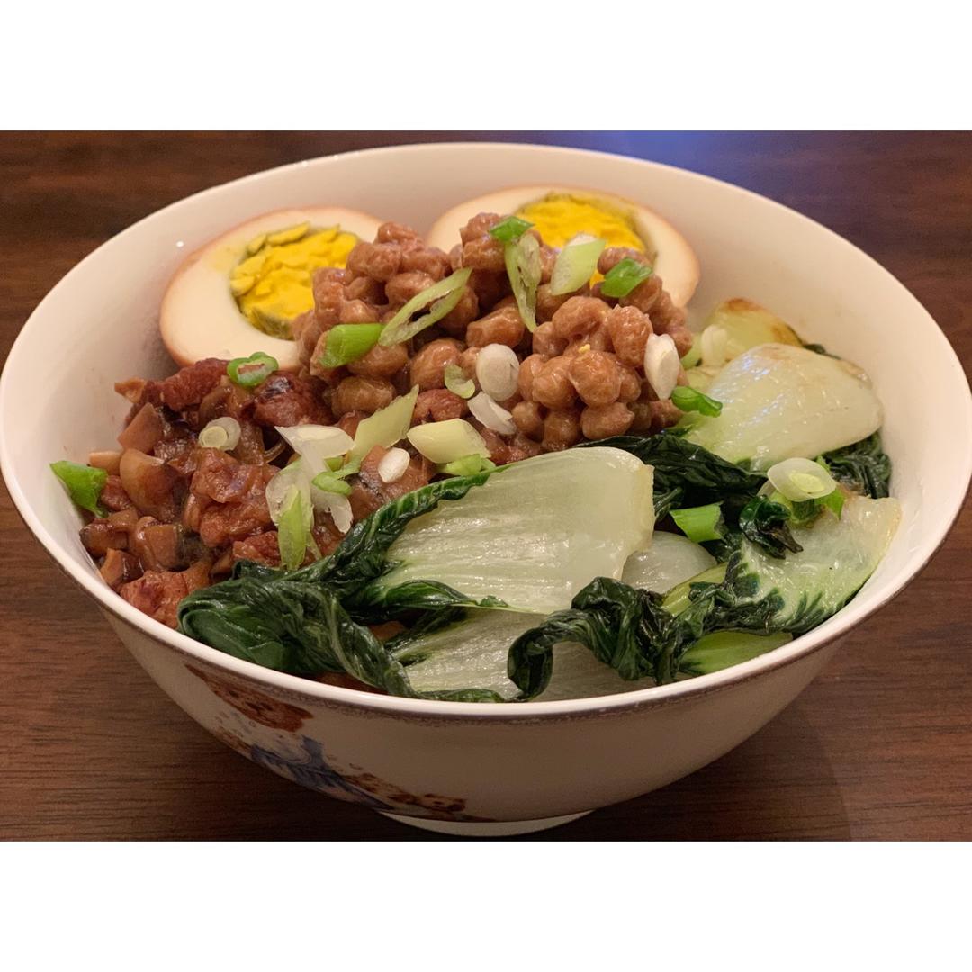 纳豆卤肉饭