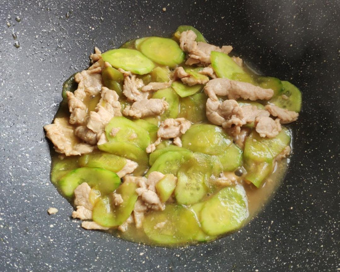 不上火的青瓜炒肉片的做法