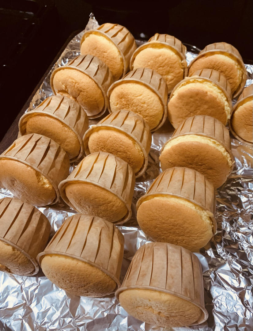 轻乳酪纸杯蛋糕(消耗剩下的奶油奶酪)