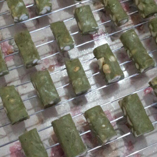 抹茶杏仁牛轧糖