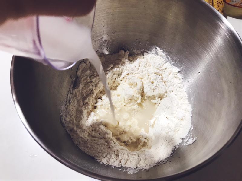 纯奶手撕吐司的做法 步骤1