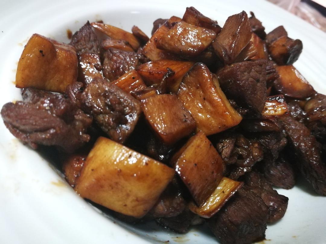 黑胡椒杏鲍菇牛肉粒