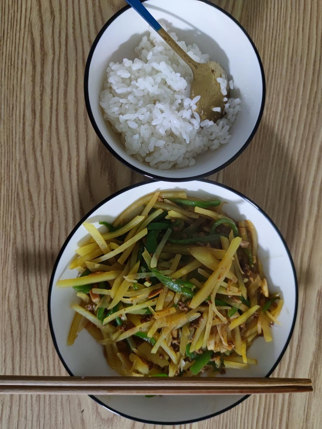 超下饭肉末土豆丝