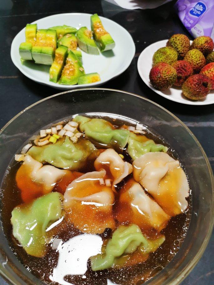 三人食