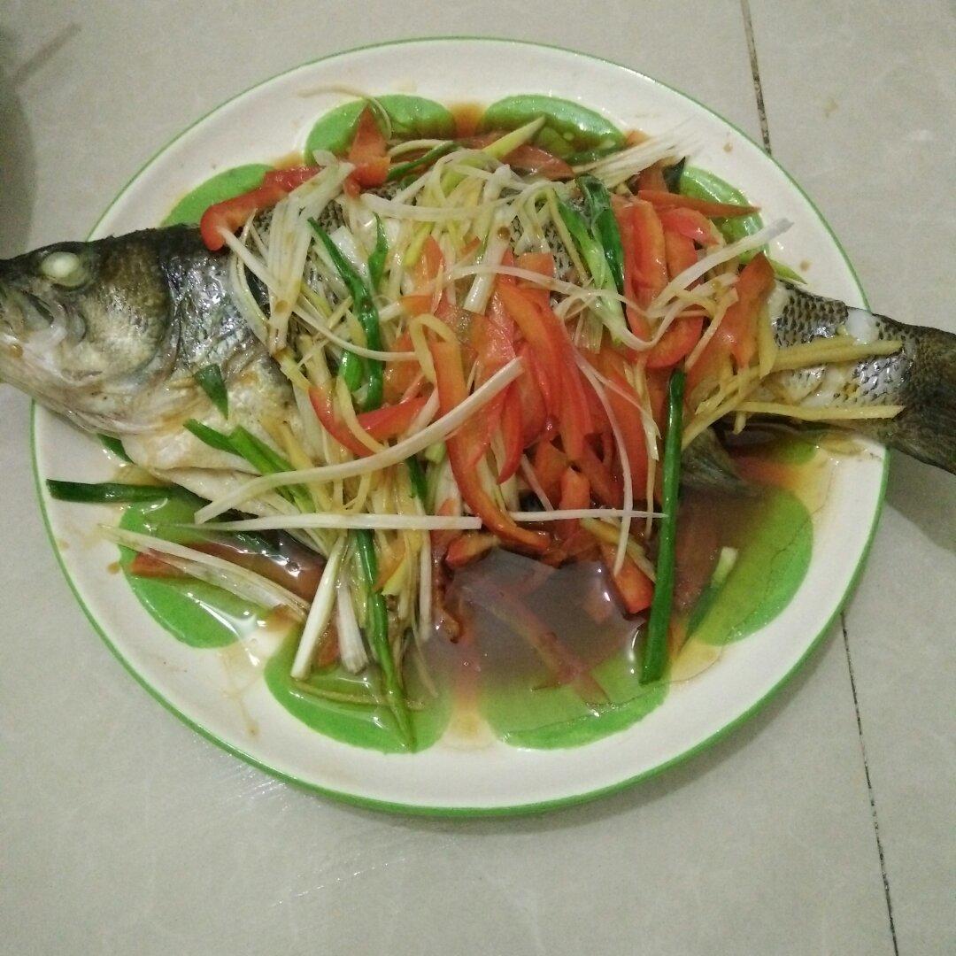 清蒸鲈鱼