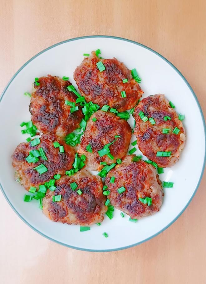 好吃到掉下巴的牛肉糜土豆饼的做法