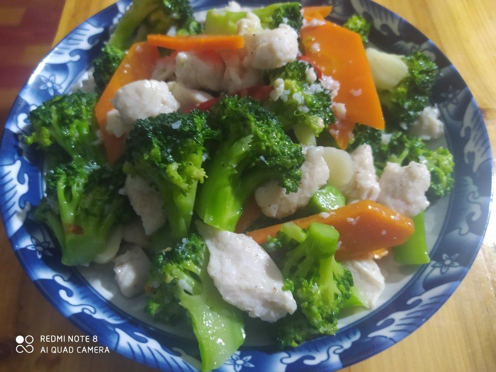 西兰花炒鸡胸肉