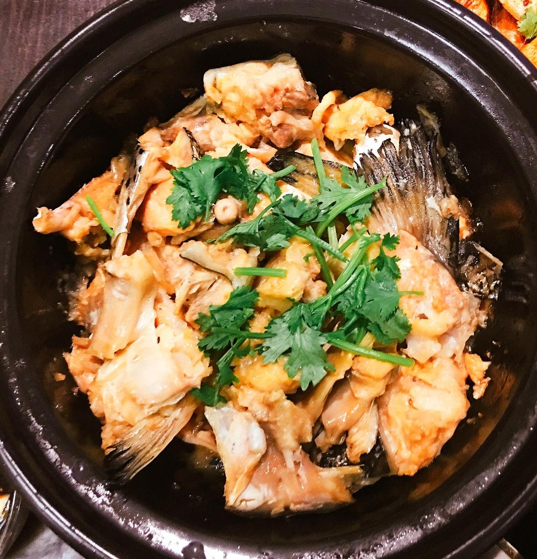 张亮砂锅鱼头—中餐厅