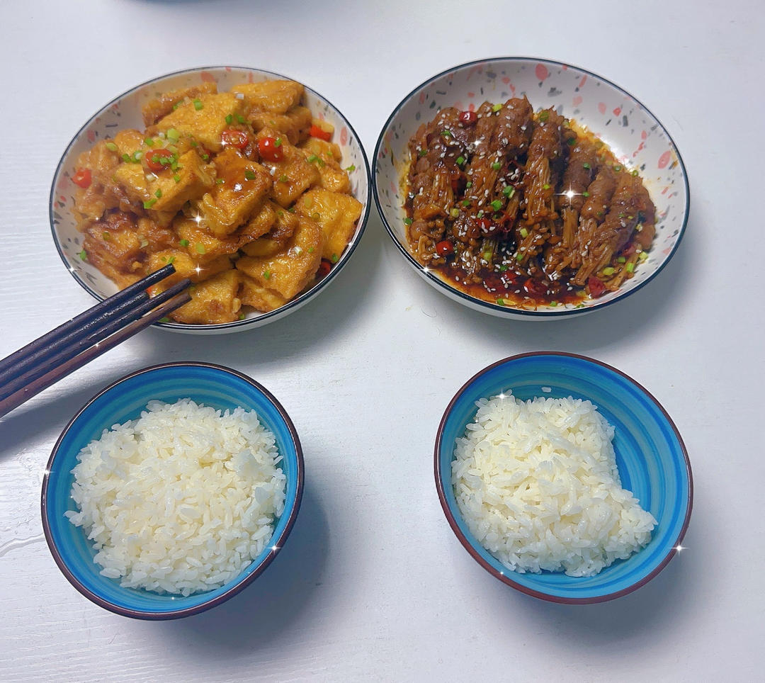 好吃到舔盘的肥牛金针菇卷