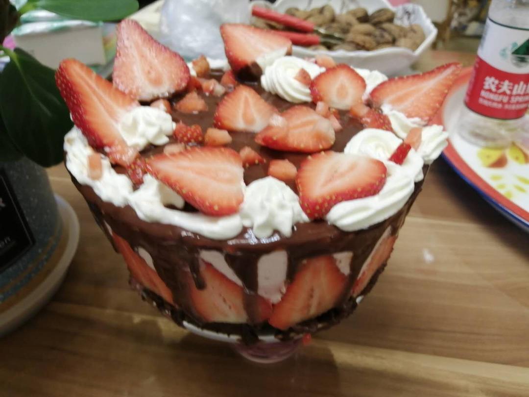 巧克力草莓慕斯蛋糕
