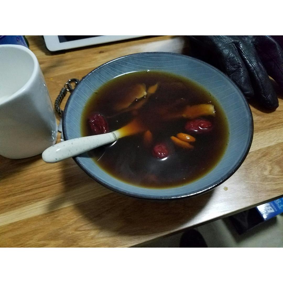 当归生姜红枣红糖茶
