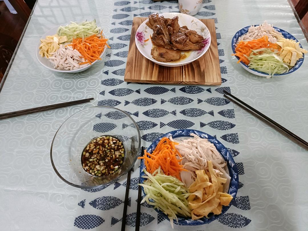 清爽鸡丝凉面