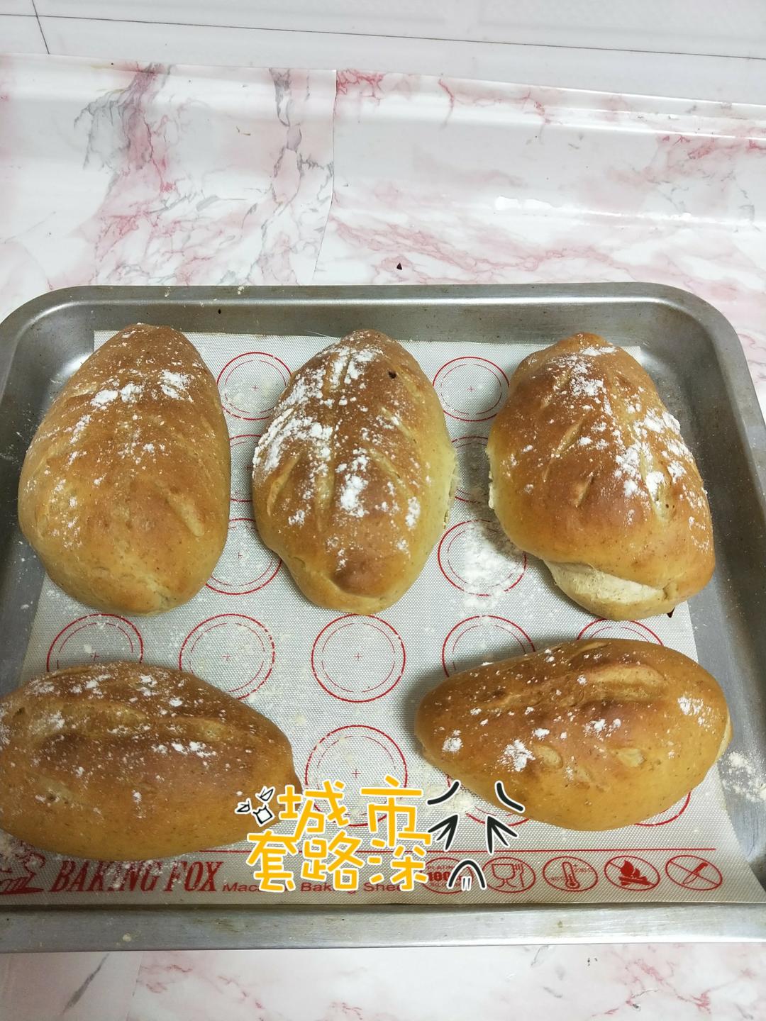 红豆/肉松麻薯软欧面包+石榴茶【曼食慢语】