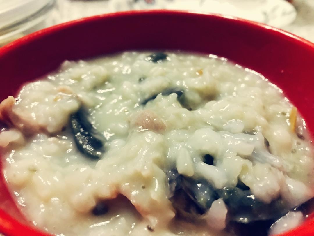 堂妈小厨——超好喝的皮蛋瘦肉粥