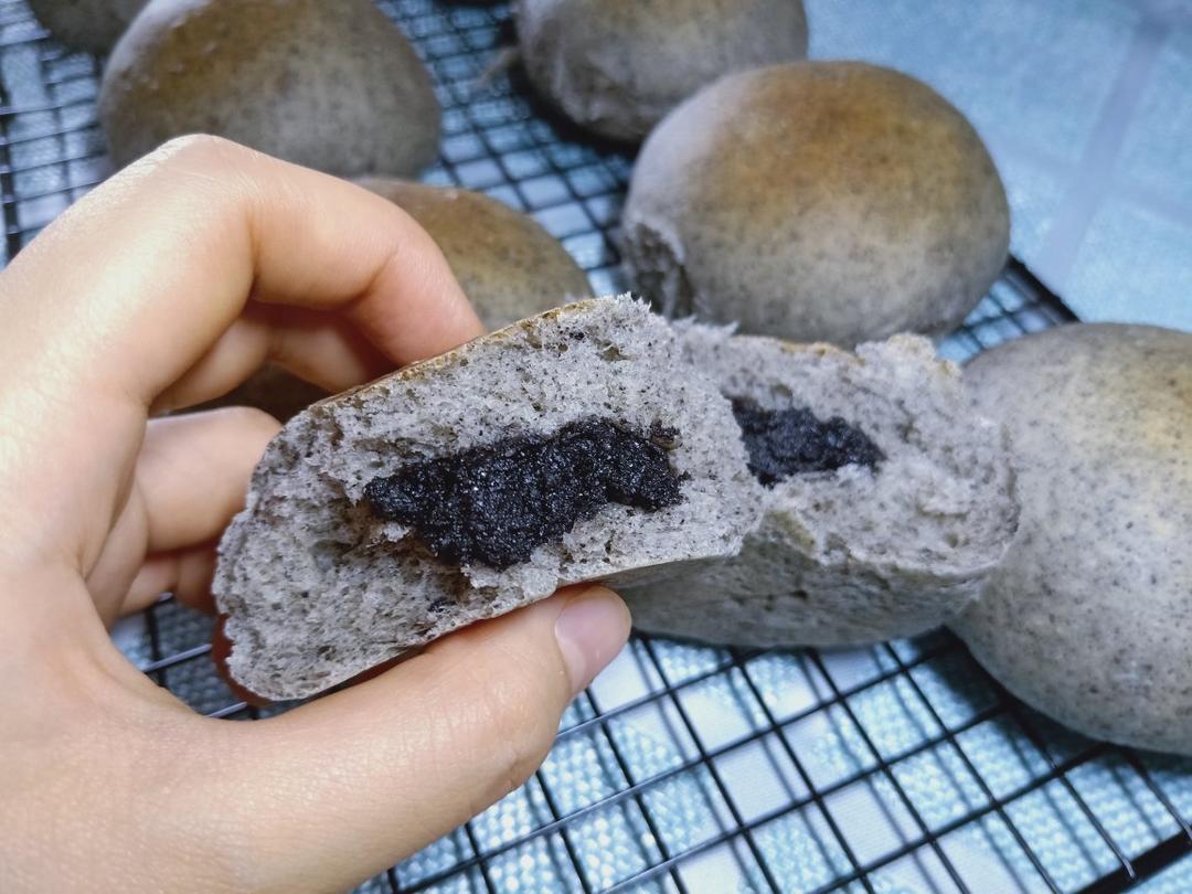 双倍黑芝麻餐包