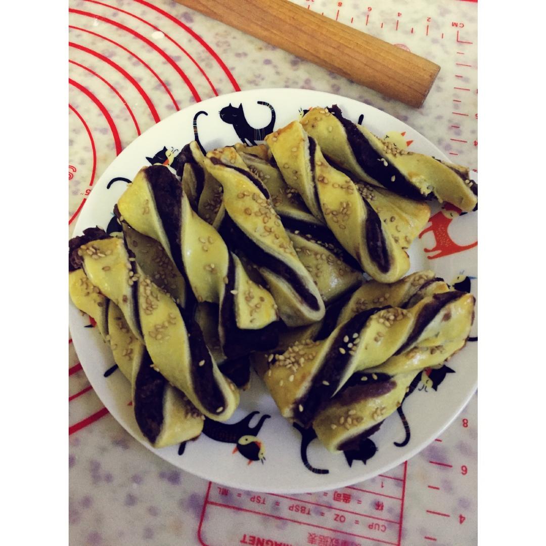 豆沙扭扭酥
