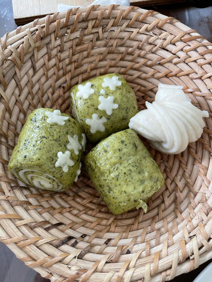 🌼菠菜小雏菊馒头🌼