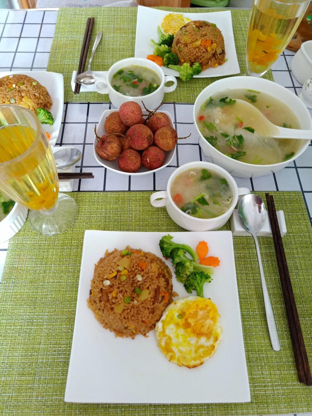 五花肉土豆焖饭￨爆好吃