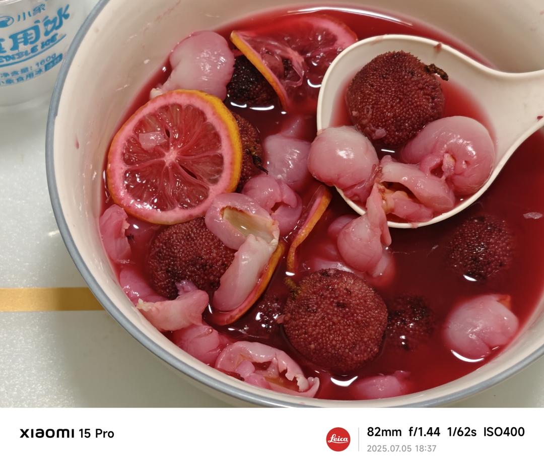 冰冰凉的杨梅荔枝饮❗ 酸甜爽口 | 简单好喝～