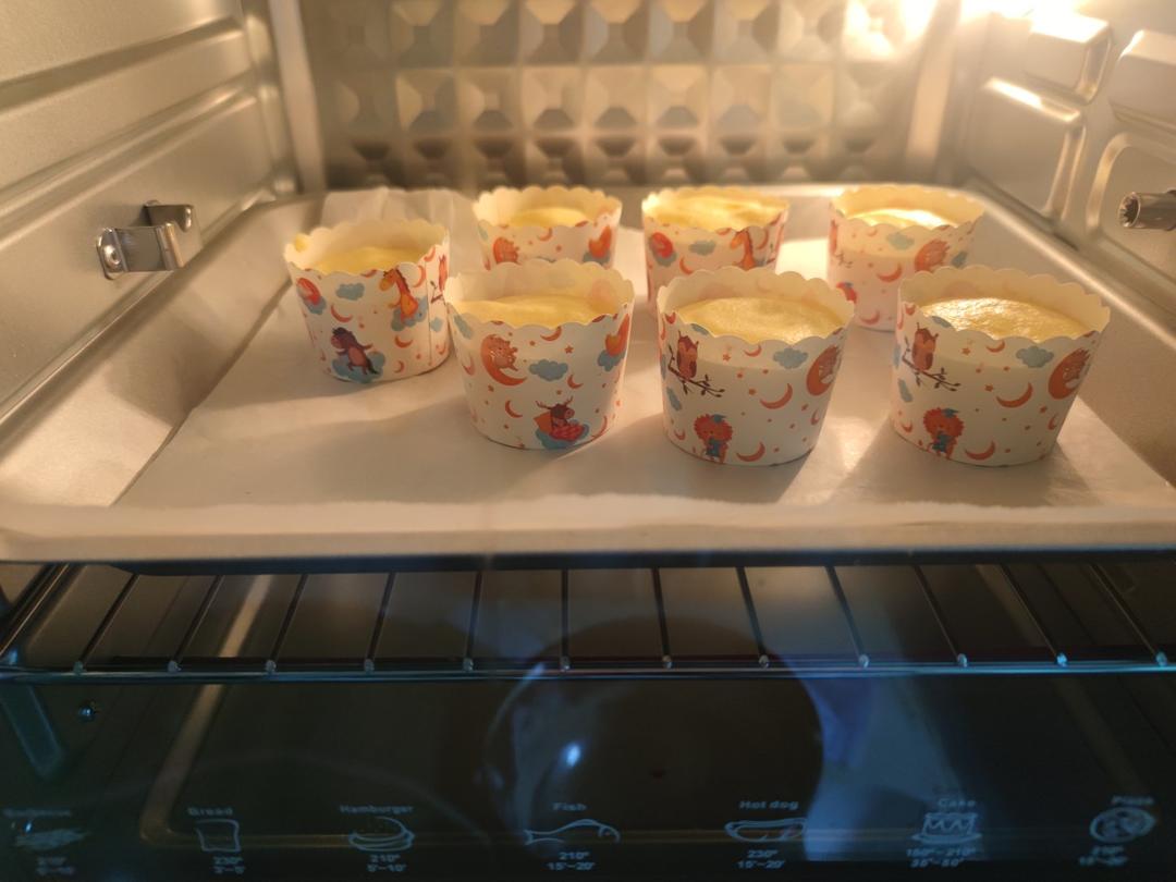 戚风小纸杯蛋糕