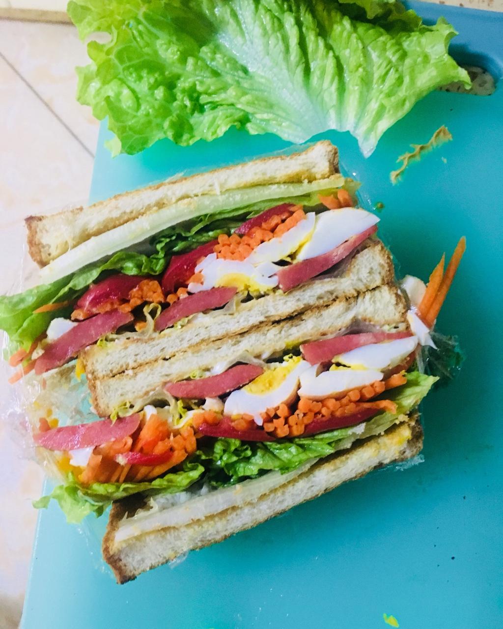 如何做超厚的沼三明治~详细tip！牛油果鸡蛋午餐肉三明治~