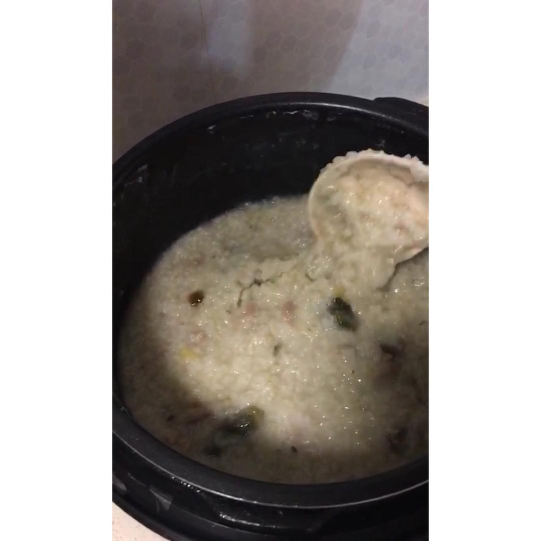 十五分钟快手之香滑皮蛋瘦肉粥(附五分钟电饭煲电压力锅更快捷方法)