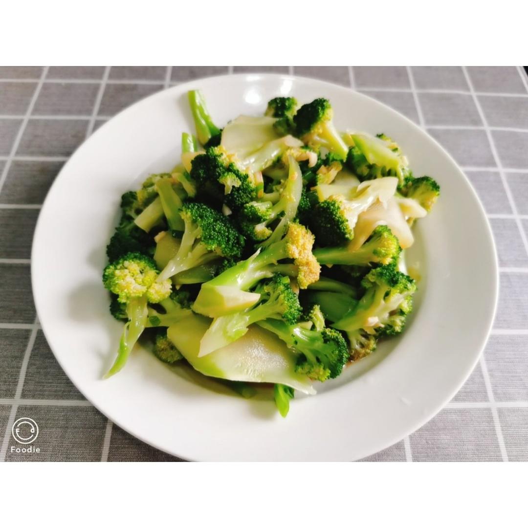 凉拌西兰花-辣的