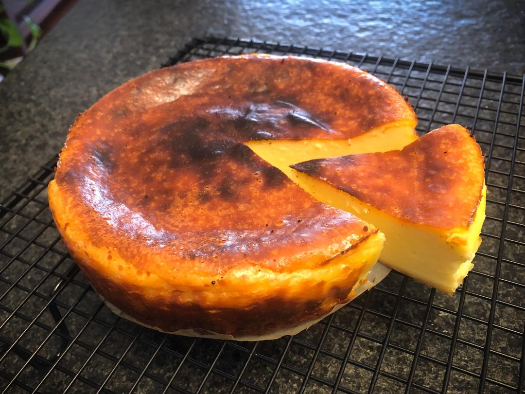 巴斯克式烤芝士蛋糕[超简单][搬运]